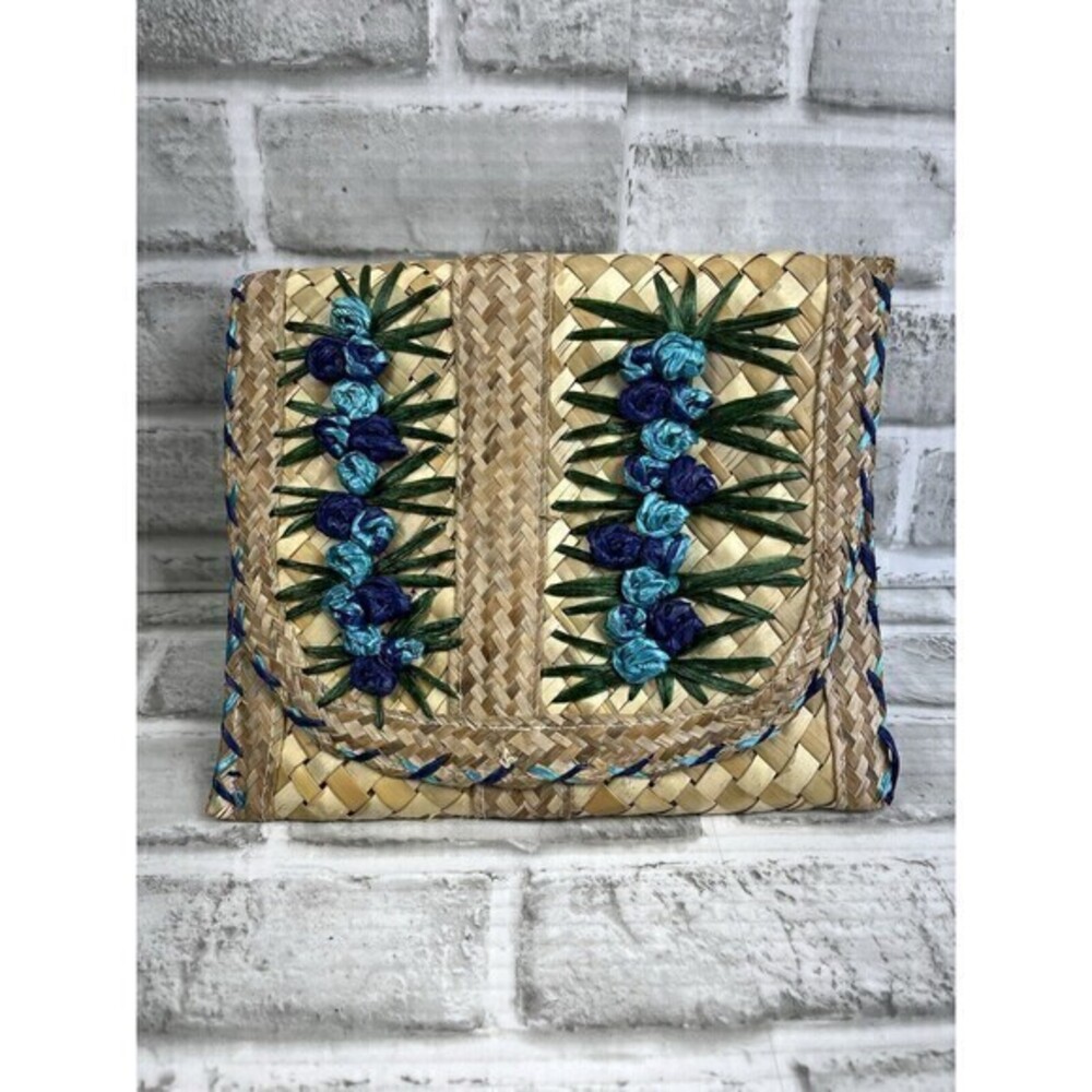 Vintage Straw Embroidered Floral Clutch Handbag Lined Snap Closure